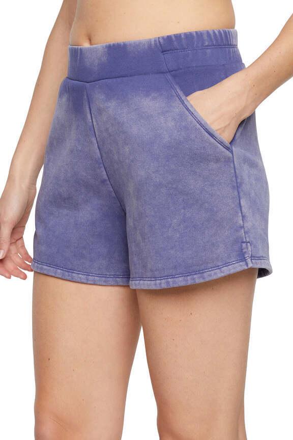 Elle Short - Image 16