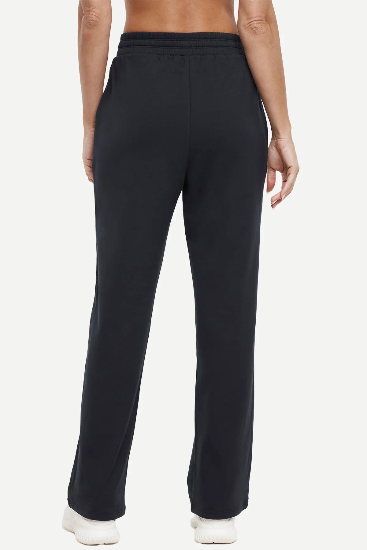 Mia Pant - Image 15