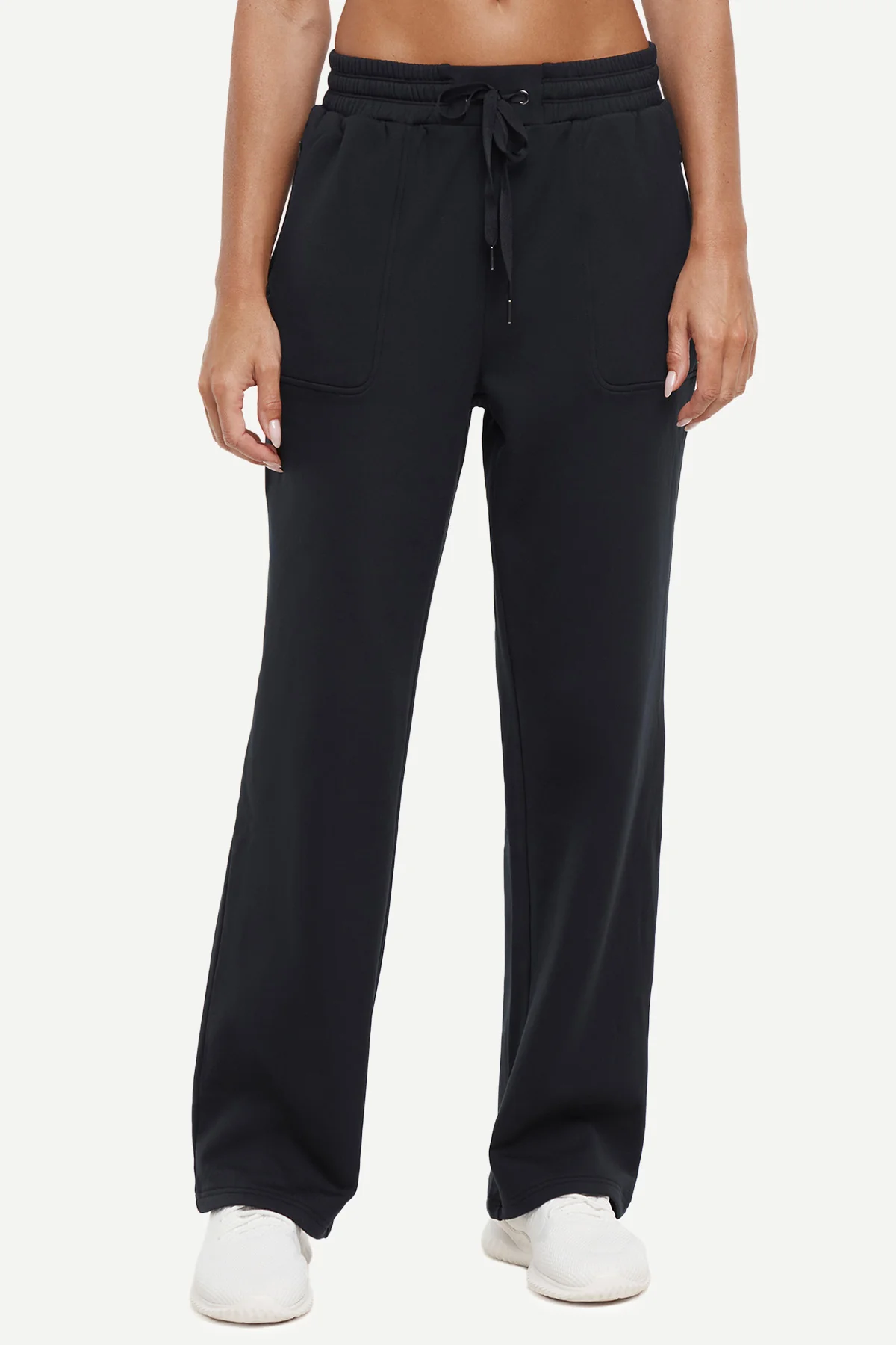 Mia Pant - Image 17