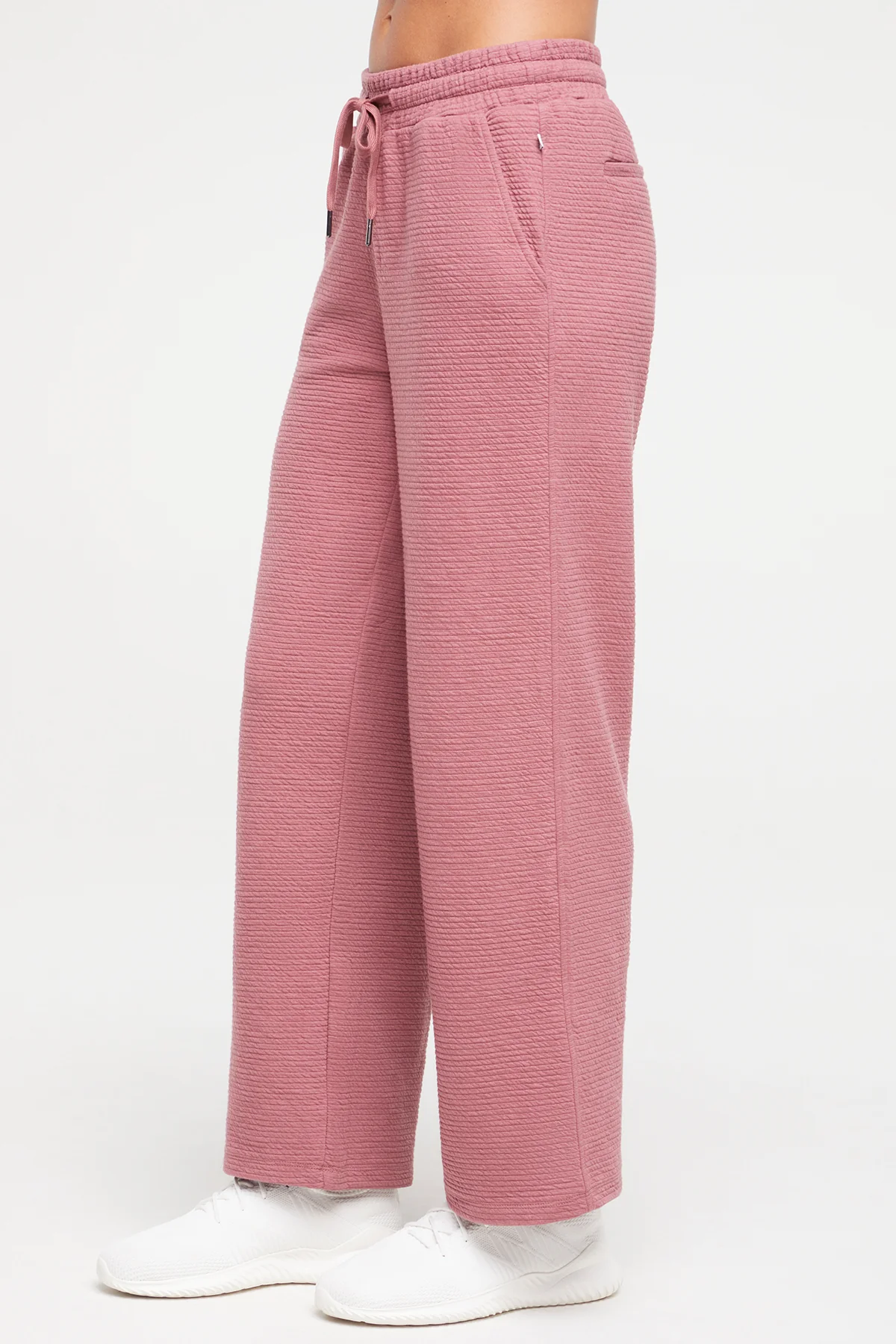 Freyi Pant - Image 17