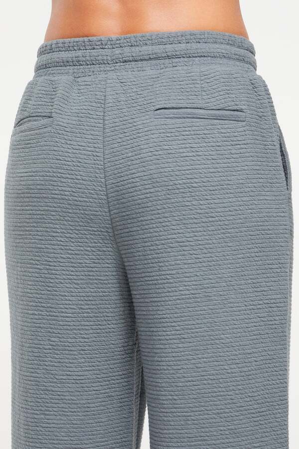 Freyi Pant - Image 9