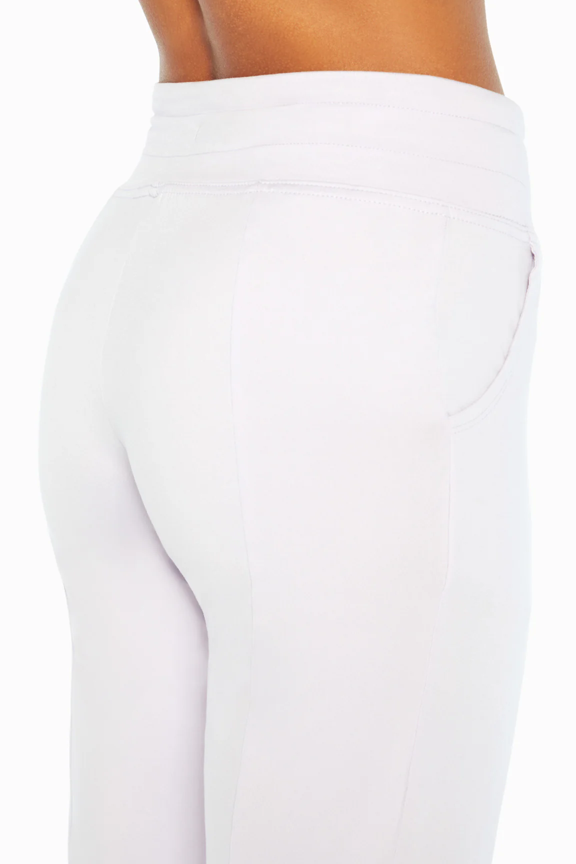 Mona Capri - Image 12