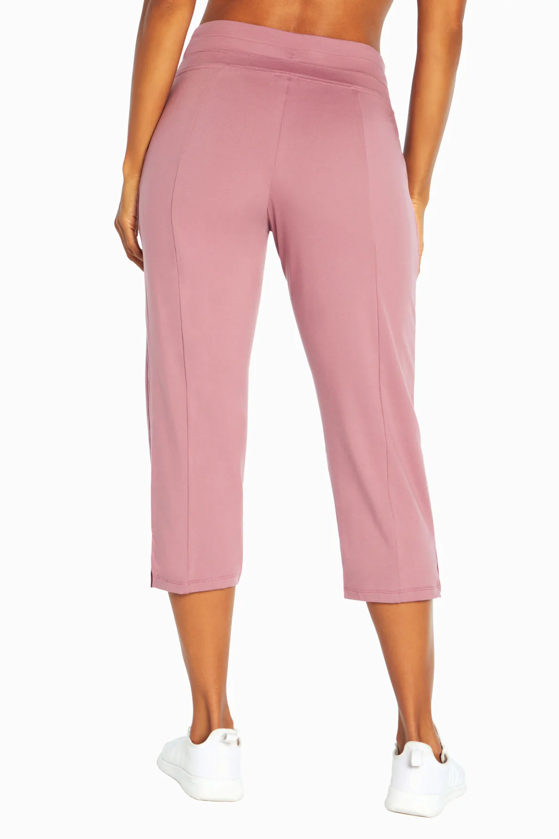 Mona Capri - Image 17