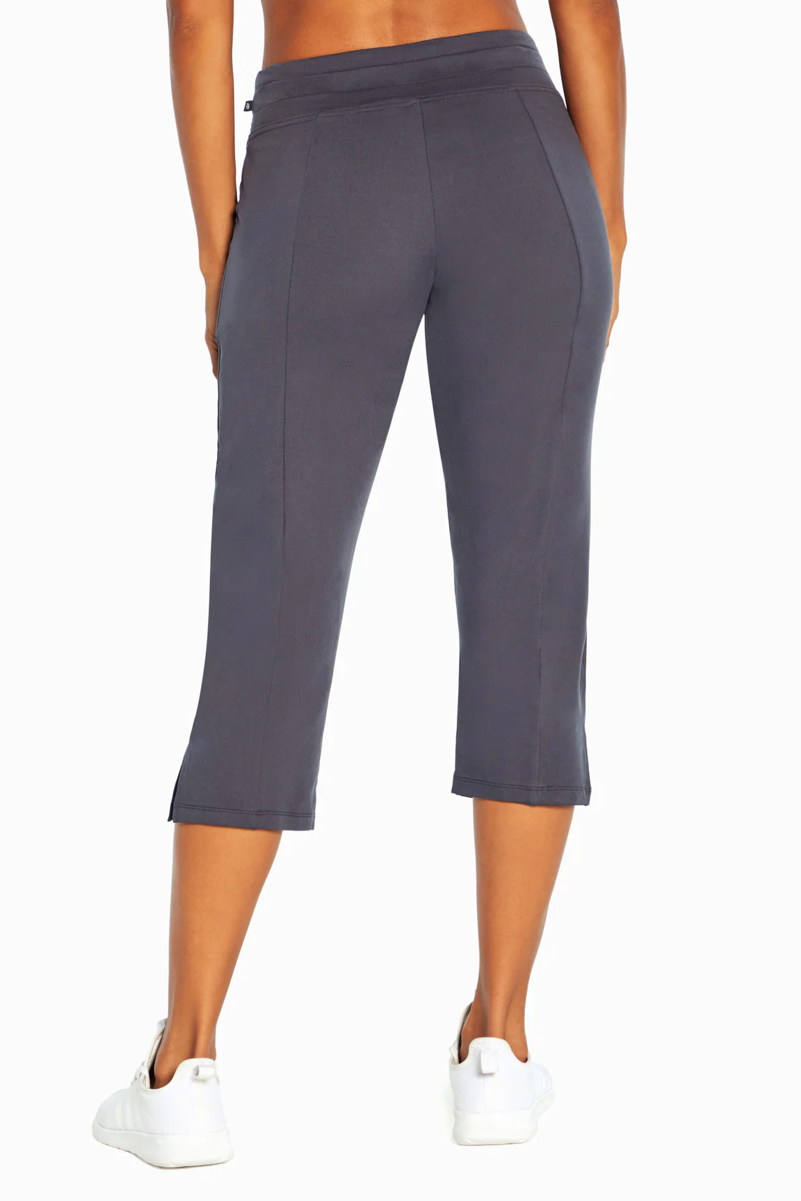 Mona Capri - Image 23