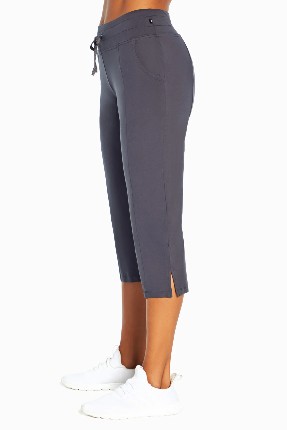 Mona Capri - Image 24