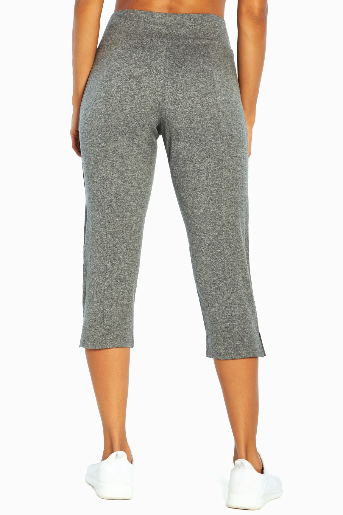 Mona Capri - Image 3