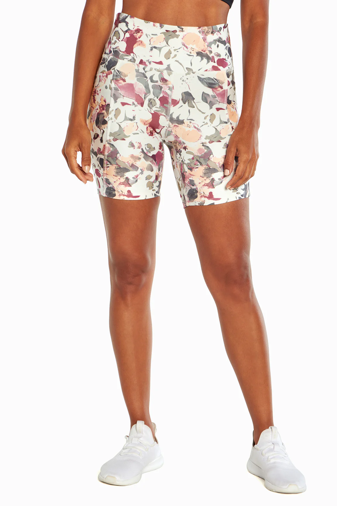 Luna Side Pocket Short - Image 21